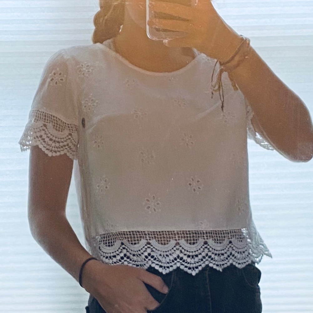 White Hollister shirt with Lacey details!